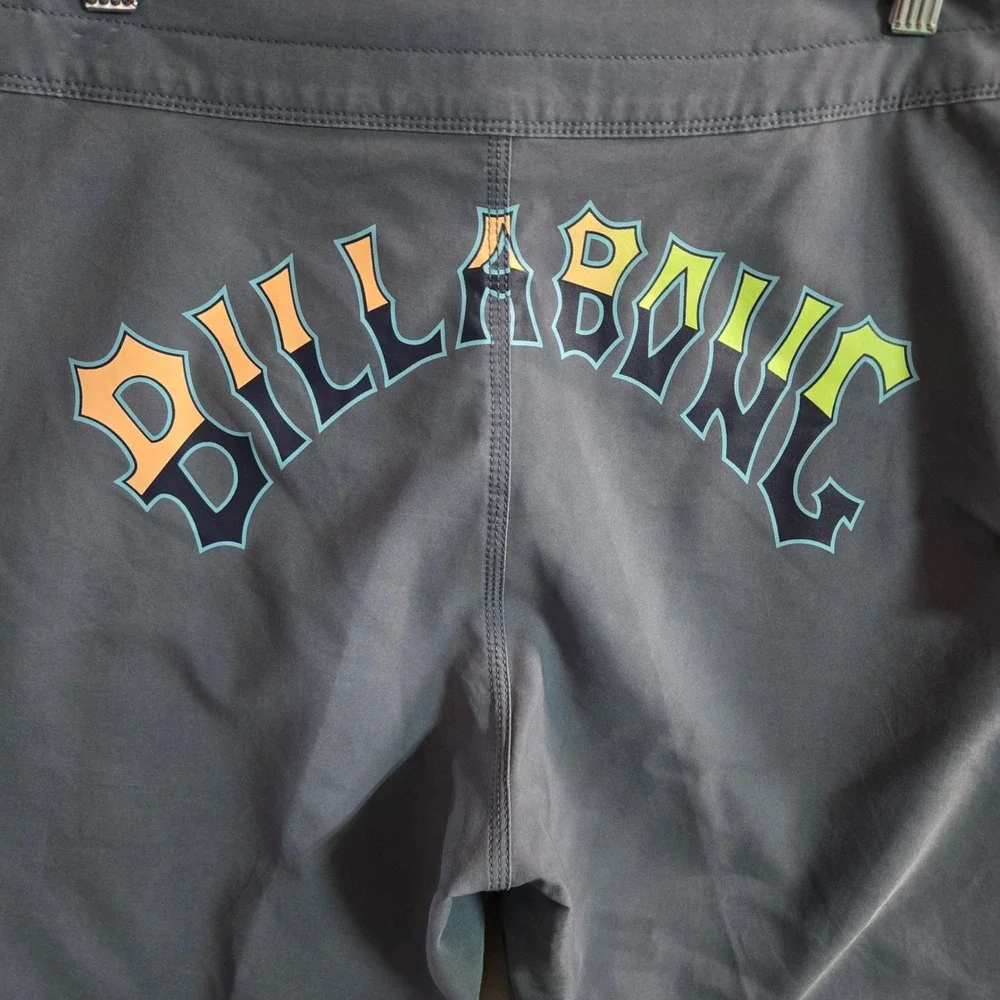 Billabong‎ Arch Pro Board Shorts Mens 33 Gray Recycler Performance Swim Trunks